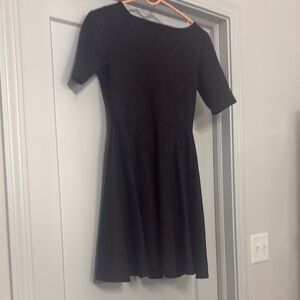 Elegant‎ Black Dress. Floral Black Dress. Size Medium. Great for cocktail hour!